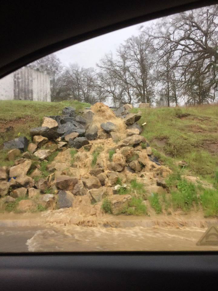 road flooding mariposa county march 21 2017 2 credit MCSD