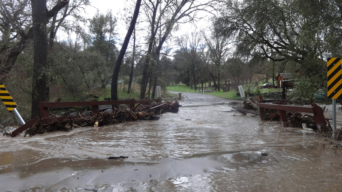 mariposa county roadway flooding 2 february 3 2017