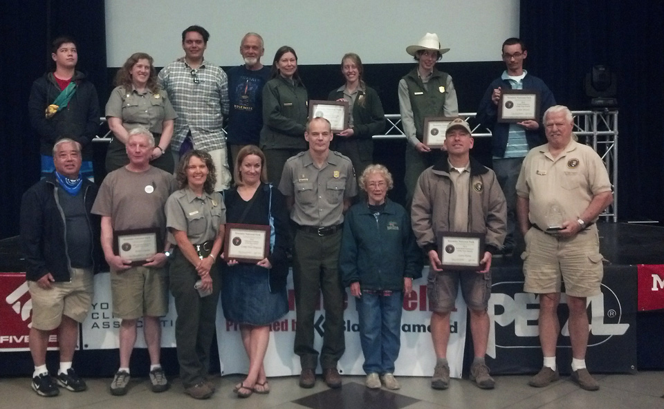 Yosemite-National-Park-volunteer-award--group