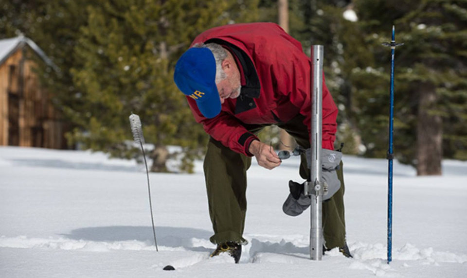 california dwr snowpack measurement december 30 2015