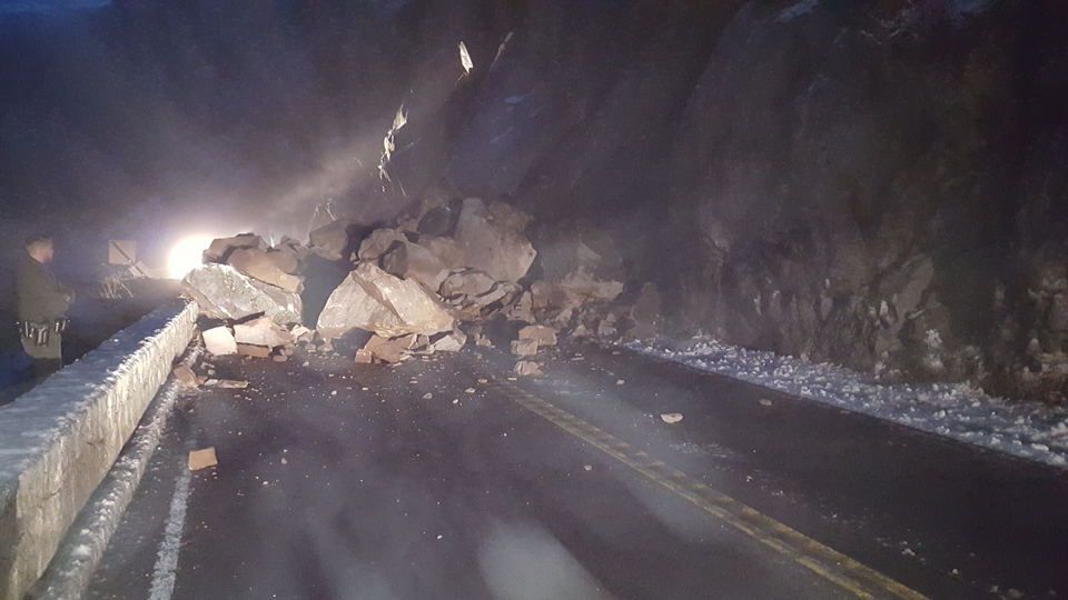 yosemite highway 140 rockfall january 7 2016 2