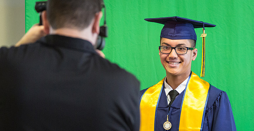 grad fair 180403 21