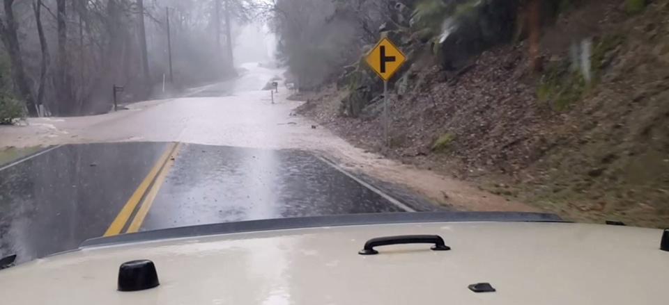 flooded road mariposa county