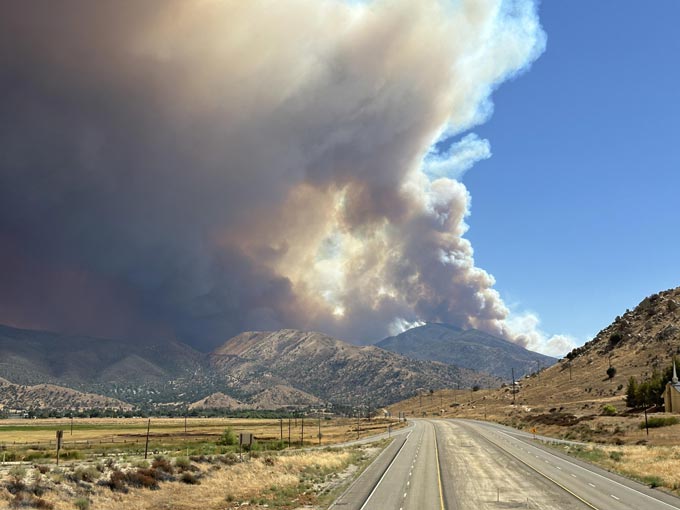 borel fire smoke column