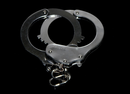 handcuffs closed