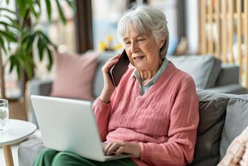 senior computer ai generated 8881562 640