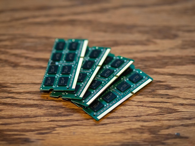 computer chips memory 4813085 640