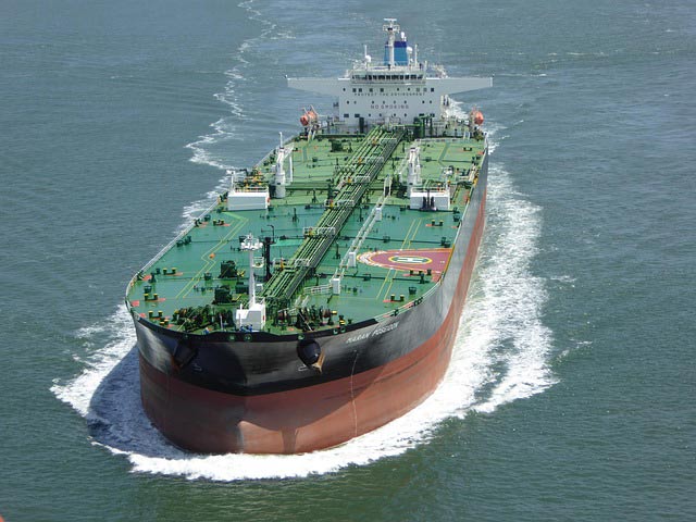oil tanker 1242111 640 ship